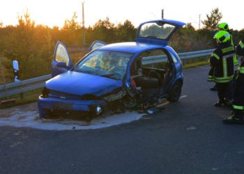 Schwerer Unfall bei Spremberg. Zwei Verletzte nach Frontalzusammenstoß