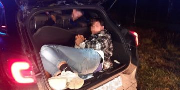 Geschleuste Person im Kofferraum