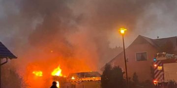 Gebäudebrand am Freitagmorgen in Cottbus-Branitz