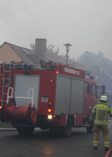 Gebäudebrand in Cottbus-Branitz; Foto: Blaulichtreport Lausitz