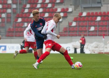 Energie Cottbus spielt 2:2 Unentschieden bei Rot-Weiß Erfurt; Foto: Christiane Weiland