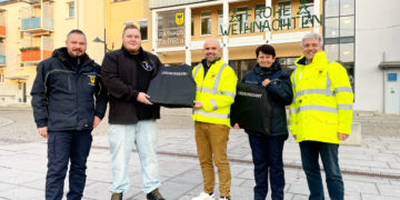 v. l. n. r. Mitarbeiter Marcel Michling, Geschäftsführer Waldemar Mut, Bürgermeister Jens Richter, Mitarbeiterin Kerstin Hahn, Leiter Fachbereich II Peter Schneider ©Stadt Lübben