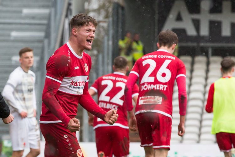 Cottbus, Deutschland 25. Februar 2023:
Regionalliga Nord / Ost - 2022/2023 - FC Energie Cottbus vs. Berliner AK  Im Bild: