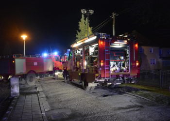 Doppelhaushälfte in Tschernitz in Flammen. Zwei Personen im Krankenhaus