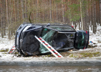 Vollsperrung nach schwerem Autounfall bei Hohenbocka