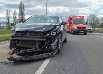 Zwei Verletzte bei Autounfall in Schwarzheide