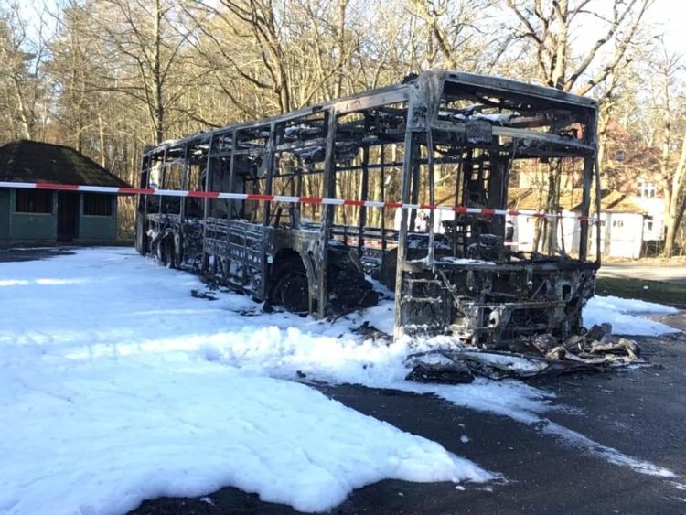 Brand eines Hybridbusses von Cottbusverkehr; Blaulichtreport Lausitz