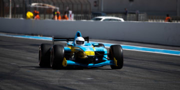 Clausnitzer im Formel Renault V6 auf der Zielgeraden während des ersten Rennens. / Bild: WF Racing