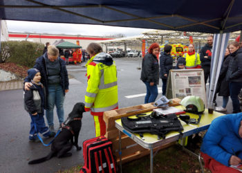 2000€ für den guten Zweck! Erfolgreiche erste Blaulichtmeile Cottbus