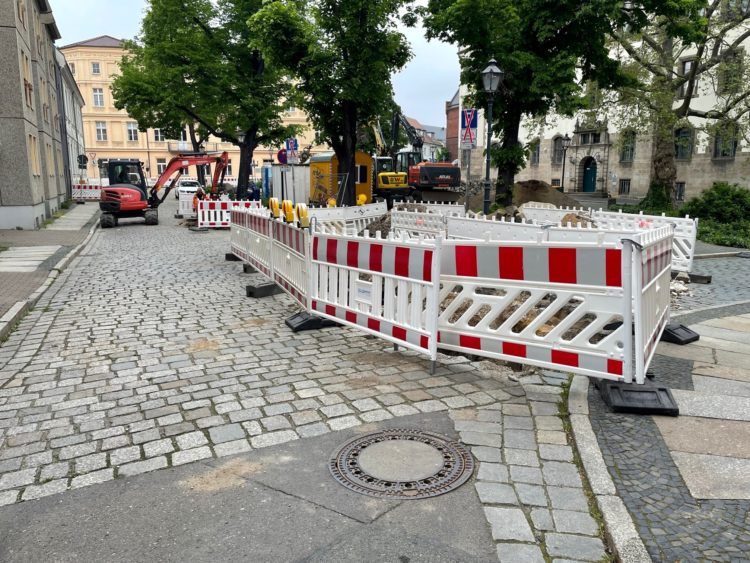 Am und um den Cottbuser Gerichtsplatz müssen Trinkwasserleitungen und
Schmutzwasserkanäle umfassend saniert werden (Foto: LWG)