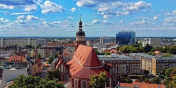 Immobilienpreise Cottbus: Blick über die Innenstadt mit der Oberkirche St. Nikolai