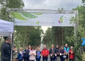 Heideradweg in der Lieberoser Heide feierlich eröffnet