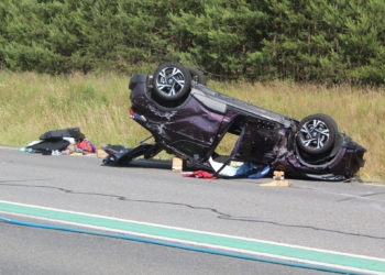 Zwei Personen bei schwerem Autounfall nahe Drebkau eingeklemmt