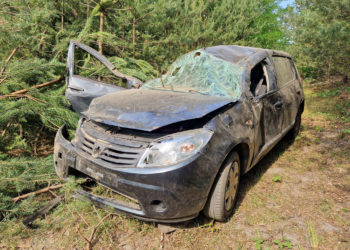 Auto bei Schwarzheide überschlagen. Fahrer verletzt im Krankenhaus