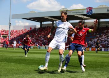 Relegationsrückspiel Unterhaching gegen Energie Cottbus; Lichtpunkt Fotografie