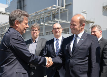 Schwarzheide: Deutschlandweit erste Kathodenmaterial-Anlage eingeweiht