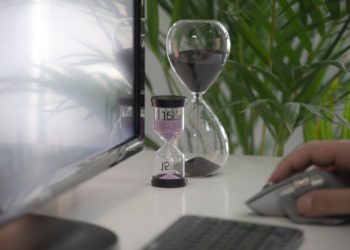 Arbeits-Zeiterfassung: Was Arbeitgeber und Arbeitnehmer wissen müssen