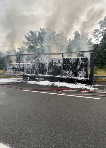 LKW Brand auf der A13 zwischen Großräschen und Bronkow, Foto: FFW Großräschen Nord