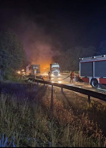 LKW Brand auf der A13 zwischen Großräschen und Bronkow, Foto: FFW Bronkow