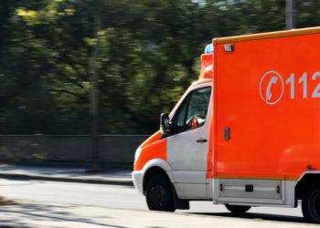 Elfjähriger Radfahrer bei Großziehten gestürzt. Radladerfahrer flüchtet