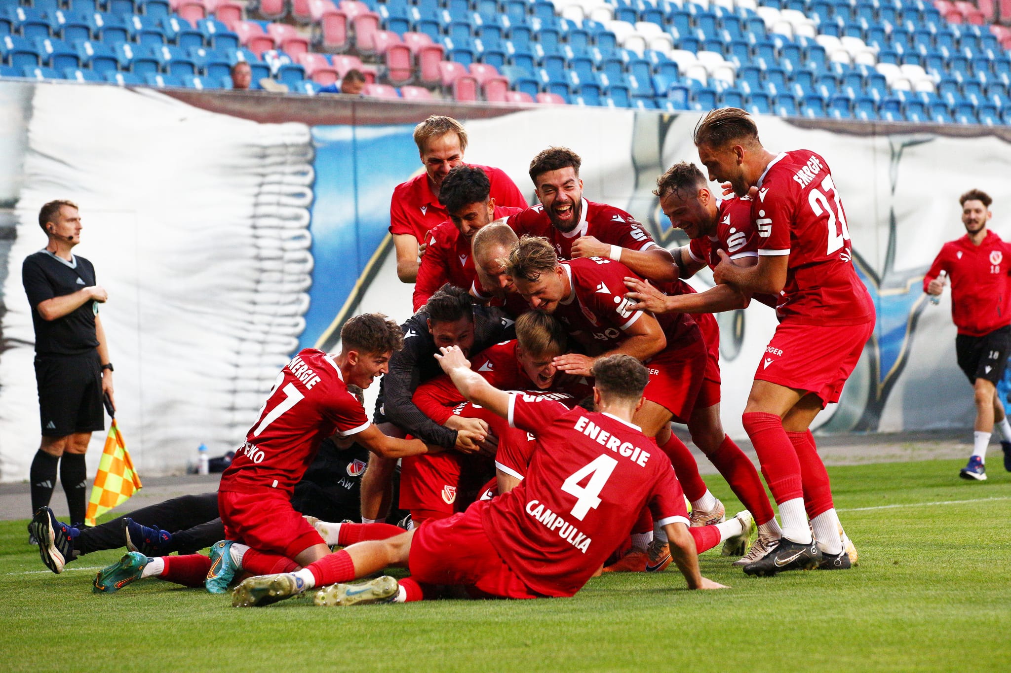 Moral bewiesen, Comeback perfekt FCE gewinnt 23 bei Hansa Rostock II NIEDERLAUSITZ aktuell