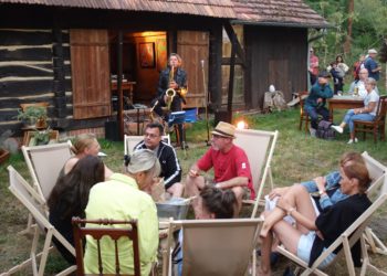 Burg lädt zur „Langen Nacht der Kunst- und Handwerkshöfe“