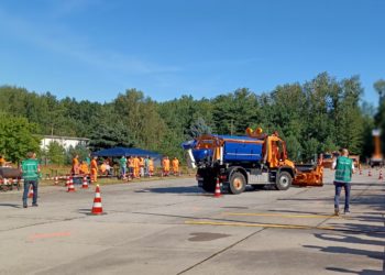 Autobahnmeisterei Gallinchen fährt zur Schneeflug-Meisterschaft