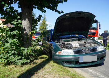 Autofahrer nach Unfall in Großkoschen mit Schock im Krankenhaus