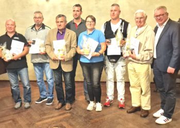 Von Angelfreunden bis Rathausuhr: Ortrand zeichnete Ehrenamtliche aus