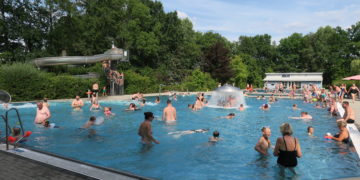 Das Calauer Freibad in der Ziegelstraße machte seinem Ruf als beliebte Freizeiteinrichtung der Stadt alle Ehre. Mehr als 12.000 Gäste wurden begrüßt, darunter zahlreiche Menschen aus der Hauptstadt. Foto: Stadt Calau / Jan Hornhauer
