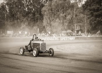 Hindenberg Speedway – alte Maschinen duellieren sich auf der Sandbahn