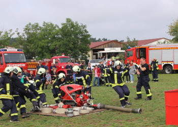 Spannende Wettkämpfe beim Feuerwehr-Stadtpokal in Schönewalde