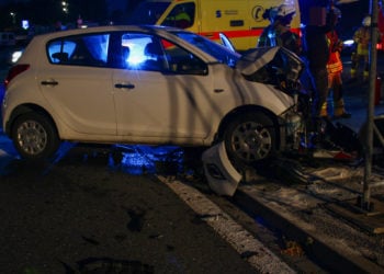 Fahrerin nach Unfall an Schipkauer Autobahnabfahrt im Krankenhaus