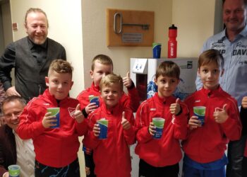 LWG spendet „Trink Wasser Station“ an den Kolkwitzer SV