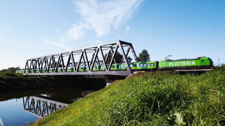 FlixTrain ab Dezember 2023 auch in Schönefeld; Flix SE