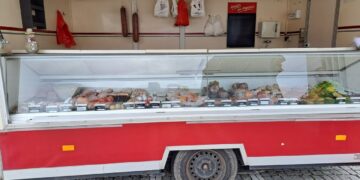 Thüringer Wurstspezialitäten auf dem Schwarzheider Wochenmarkt (Quelle Deutsche Marktgilde)