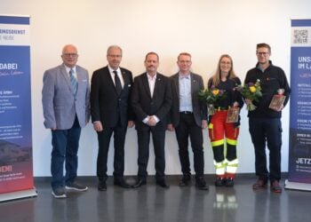 Notfallsanitäterin & Koordinator verstärken Rettungsdienst Spree-Neiße