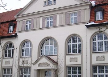 Forst_Krankenhaus_wiki_CC20 Lizenz