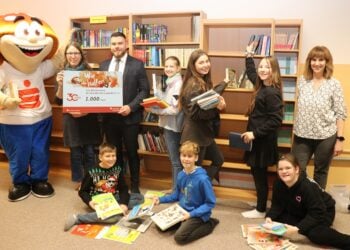 „30 mal Gutes tun”: 1.000€ für Förderverein der Grundschule Laubsdorf!