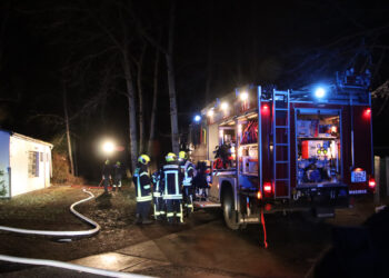Erneut Brandstiftung in Schwarze Pumpe? Feuer in ehemaligem Imbiss
