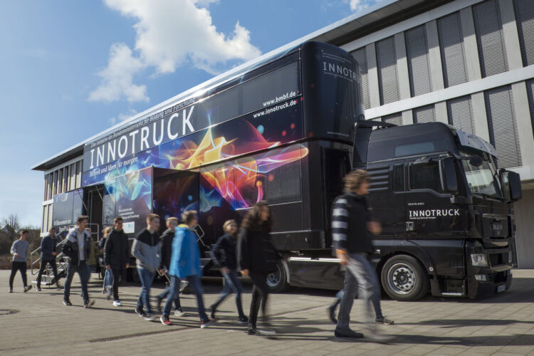 Bild: BMBF-Initiative InnoTruck / FLAD & FLAD Communication GmbH