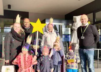Sternsinger bringen Segen ins Lübbener Rathaus