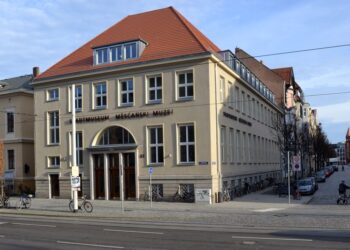 Neue Ausstellung über 99 Stolpersteine in Cottbuser Stadtmuseum