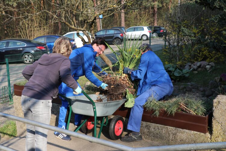 Die Frühjahrsputzaktion „Guben putzt sich raus“ geht weiter. (Bild: Stadt Guben, Laura Lehmann)