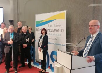 Nach 16 Jahren: Dahme-Spreewald verabschiedet Landrat Stephan Loge