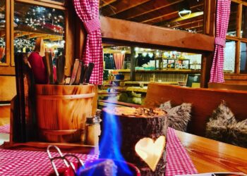 Almhütte Cottbus lädt zum Valentins-Menü & zur Frauentagsparty