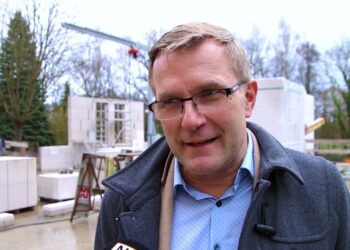 Grundstein für Erweiterungsbaus der Grundschule Krieschow gelegt