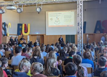 Bauhausschule Cottbus erhält 36.200 Euro für neuen Schulbus