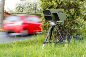 Blitzerwoche-Bilanz für Cottbus. Raser fuhr bei Tempo 30 mit 64 km/h