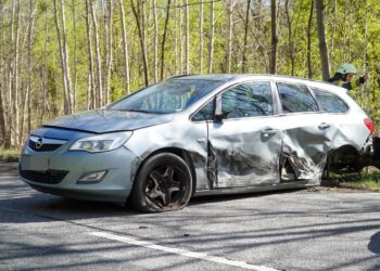 Mehrstündige Vollsperrung nach Autounfall zwischen Schipkau und Hörlitz